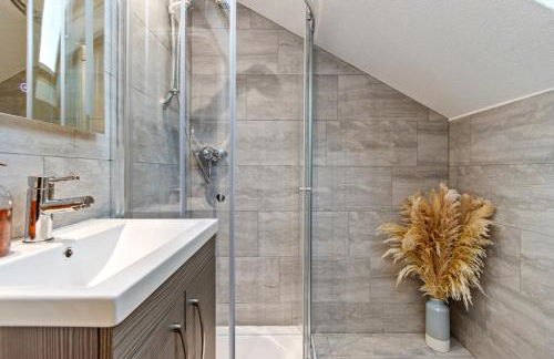 Swn Y Don - Modern Luxury Steps from Newgale Beach Bliss for up to 10 People - Foto 22