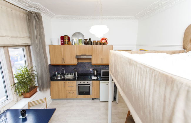 Leicester Square Atmosphere - Photo 9