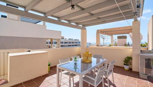 Amplio Ático De 2 Habitaciones - Photo 4