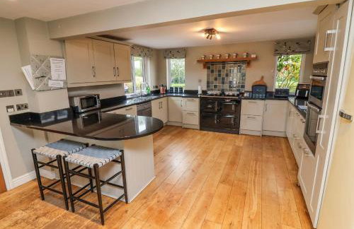 Manor Wood - Photo 18