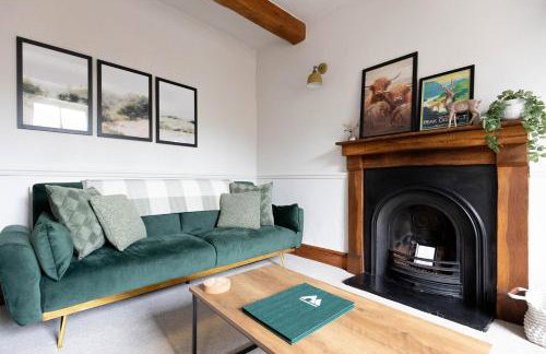 WEST VIEW COTTAGE - Charming Wensley Cottage in the Heart of Peaks - Photo 32