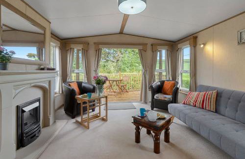 Greendale Splash Escape - No Commercial Sign written Vehicles,Fishing Nearby & Communal Swimming Pool Open April to September - Foto 6