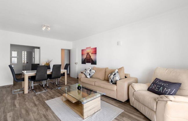 Happy Moments - Photo 6