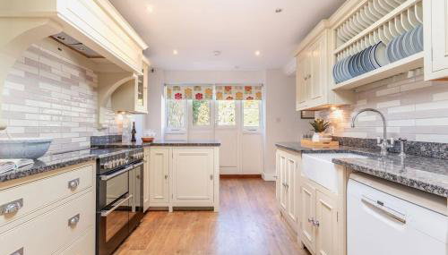 Bucknowle Lodge - Photo 4