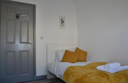 Modern 3 bed home, Free Parking, Free Netflix and WIFI - Foto 4