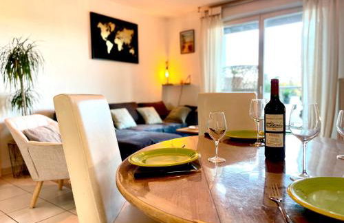 Bel Appart avec 2 chambres - Parking et Clim - Métro Argoulets - Photo 10