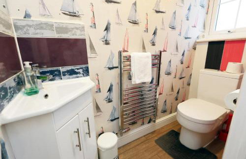 Kites House Long Stays Sleep 8 Free Parking and WI-FI - Foto 6