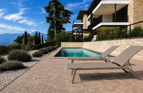 SalvatoreHomes - Luxurious Dreamview Waterfront Apartment in Torri del Benaco with Pool - Casa Azura - a 5 Star Luxury Collection at Lake Garda - Foto 42
