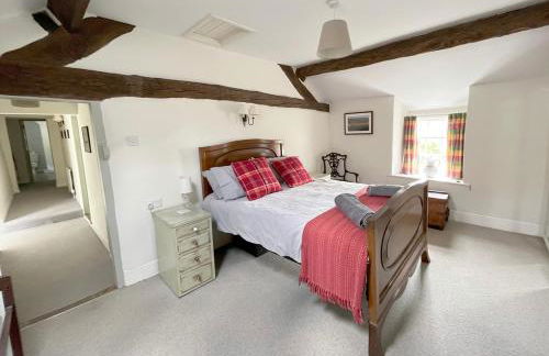 Glan y Morfa Welsh farmhouse overlooking Dyfi Estuary Rated 4 star Visit Wales - Photo 26