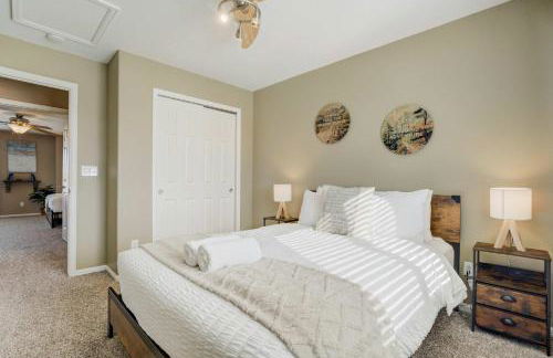 Silver Outpost Near Peterson SFB & Game Lounge - Foto 41