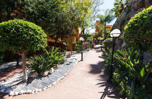 RentAndHomes Reserva de Marbella - Photo 18