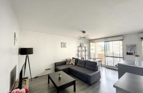 City & cosy, LYON CHARCOT- WIFI - LAVE LINGE - BALCON - PARKING - Foto 20