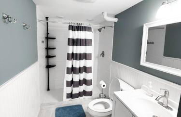 Lakefront 4BD2BADockGrillDecksFirepit-12PP - Photo 32