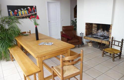 Maison sur la colline cheminée WIFI proche Thermes - Photo 5