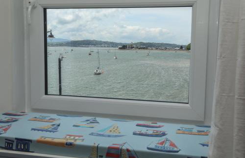 Gadlys House - Beau View - Photo 9