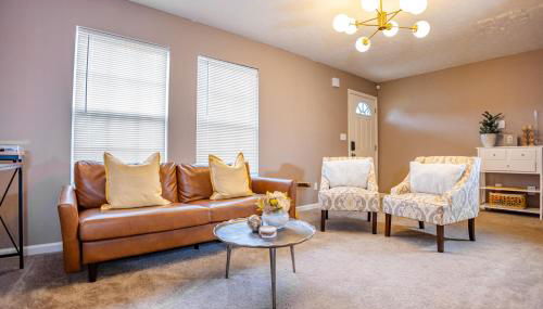 LUX - Downtown Oasis - Pool Table! Free Parking! - Foto 3