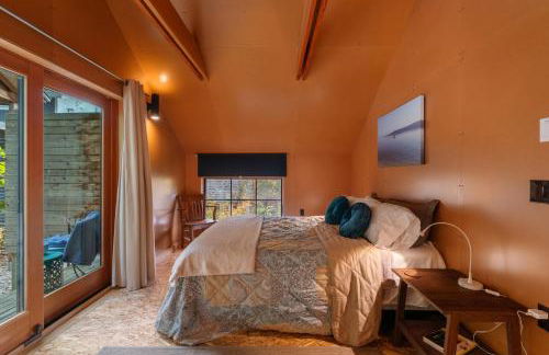 Water Views, Walk to Beach! New Hot Tub! - Foto 29