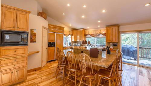 Beautiful 3500sf Lake Tahoe Home W/ Open Layout - Foto 5
