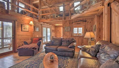 Rustic Madison Treehouse Cabin with Game Room! - Foto 5