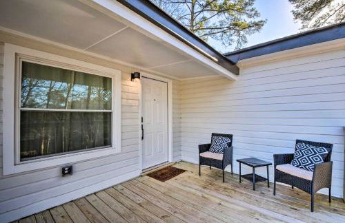 Private Yard and Fire Pit Commerce Home! - Foto 23