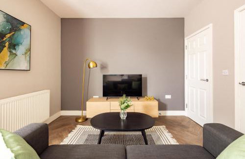 Plymouth by Charles Hope - Foto 47