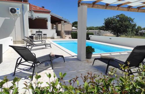 Holidayhouse Alirio with heated pool. - Foto 77
