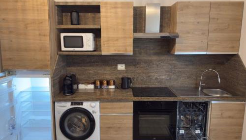 Milan - 2BR 2BA Apt - 5 min walk to Metro & Train - Foto 5, stove, dishwasher