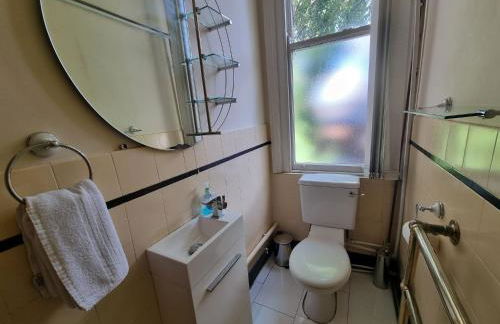 Ashton Mansion, Sleeps 20, Free Parking - Foto 24