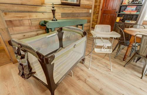 Pinetop Cabin Hot Tub BBQ Arcade Scenic Escape - Foto 32