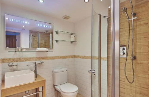 Squirrel Barn - Couples Cotswold Retreat - Photo 14