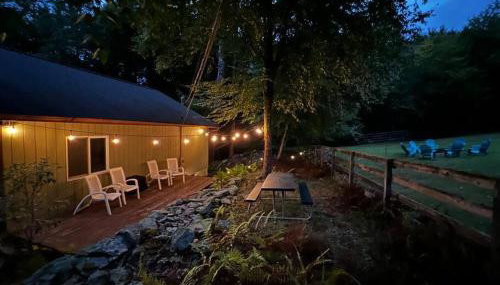 Spacious Catskills Home with Covered Hot Tub - Foto 3, Garden view