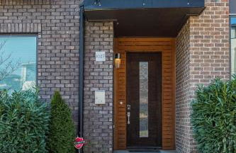 Stylish 4 Bed with Rooftop, Garage Near Hot Spots Less Than 5 Mins to Belmont, 10 Mins to Broadway, 24 Hour Hospitality Team, Perfect for Groups, Available for Long Term Rental - Foto 2