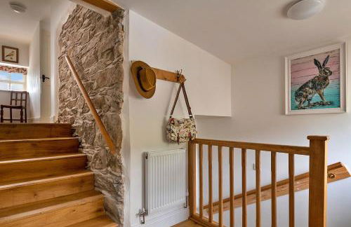 Finest Retreats - Moelis Granary - Luxury Cottage with Hot Tub - Photo 26