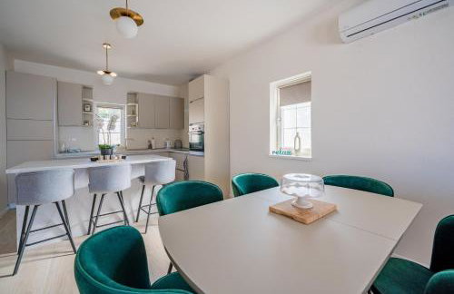 Villa Bohemica with Private Heated Pool - Photo 16