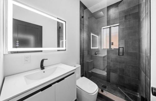 Modern Zen Oasis in Design District Sleeps 16 - Foto 54