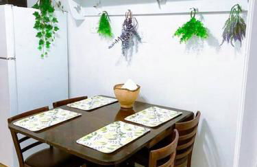 (53.1N) Walk to Forest Park in Comfort! - Foto 2