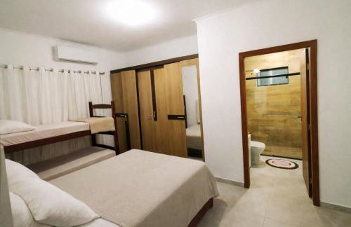 Jack&Mari Beach House, AC, 2 quartos, 600m da praia, área churrasco - Foto 8