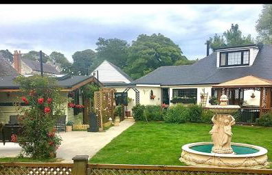 Detached property, beams, hot tub large garden - Photo 8