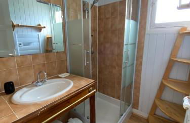 Chalet proche des commerces, 6 personnes, 2 chambres - CH16 - Foto 7