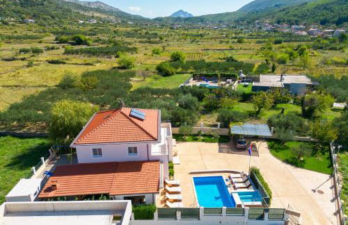 VILLA MILLA with private pool, jacuzzi, sauna, gym, max. 8 person - Photo 43