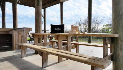 Beachfront 4BR - Tiki Bar, Yard Games, Pet-Friendly - Foto 4