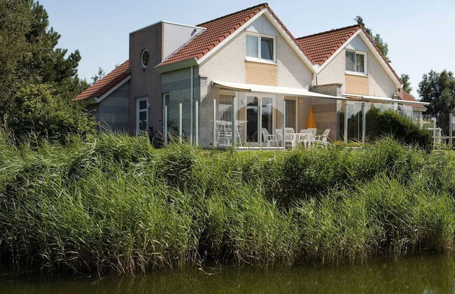 Holiday Home on the Water in Friesland - Foto 27
