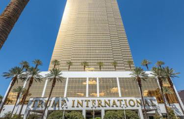 TRUMP 56th Floor - Sphere and Strip View - No Resort Fees - Photo 17