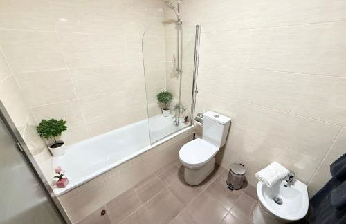 Castro Holidays - Céntrico Piscina Urbanización Garaje Gratis - Foto 38