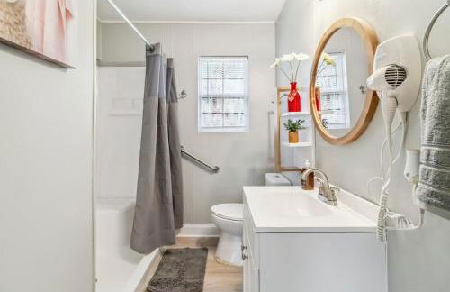 5BR with Game Room & Huge Backyard - Foto 16