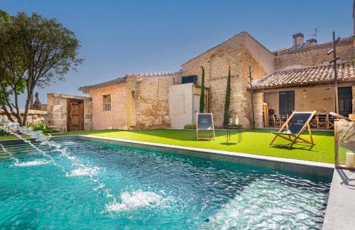 Boutique Palacio Condes de Cirac - Photo 19