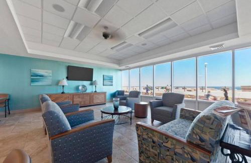 Oceanfront Condo, Heated Pool, Fitness Center - Photo 33