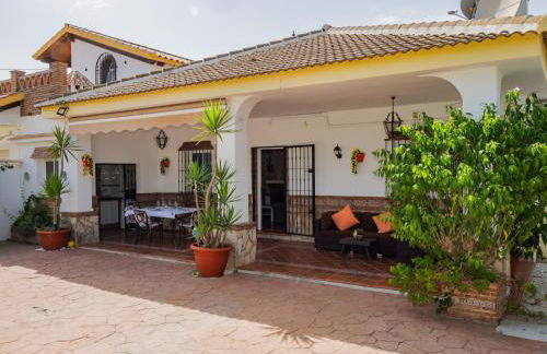 Cubo's Casa Vista Alegre - Photo 21