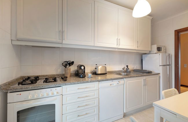 Espinho Retreat with Balcony - Foto 18