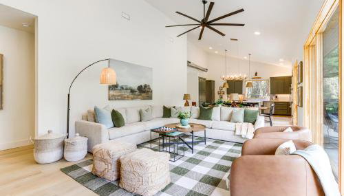 Riverfront Huntsville Cabin with Views and Kayaks! - Foto 4